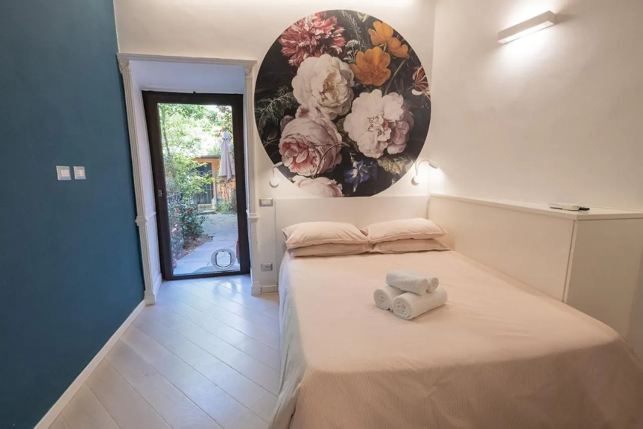 Rione Monti Studio Apt With Private Garden Rome
