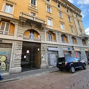 stupendo-appartamento-via-tortona.italymilanhotels.net/